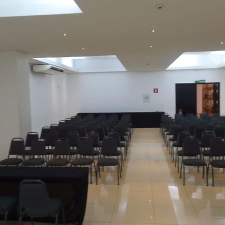 Oasis Tower Hotel Ribeirao Preto Bagian luar foto