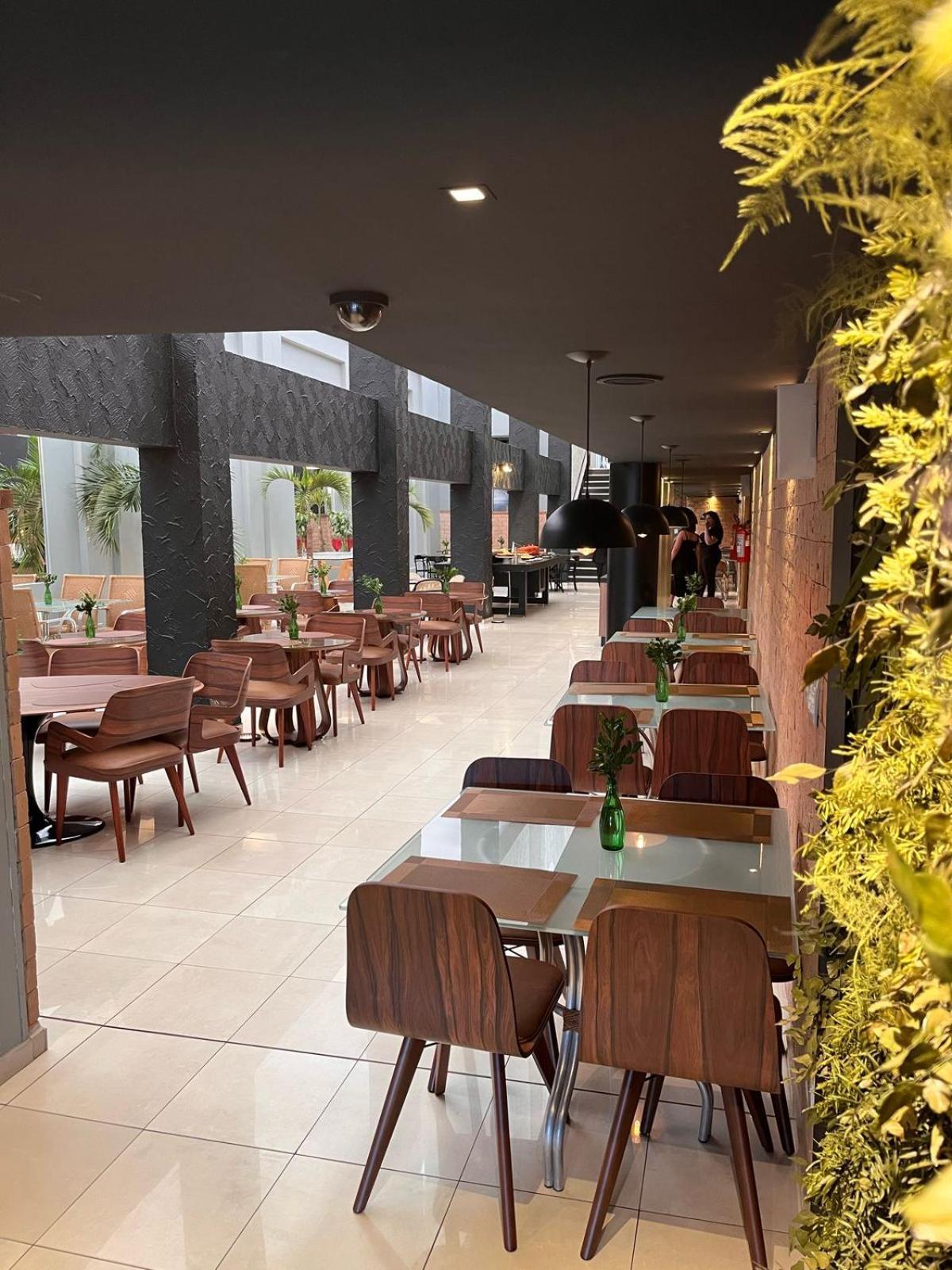 Oasis Tower Hotel Ribeirao Preto Bagian luar foto