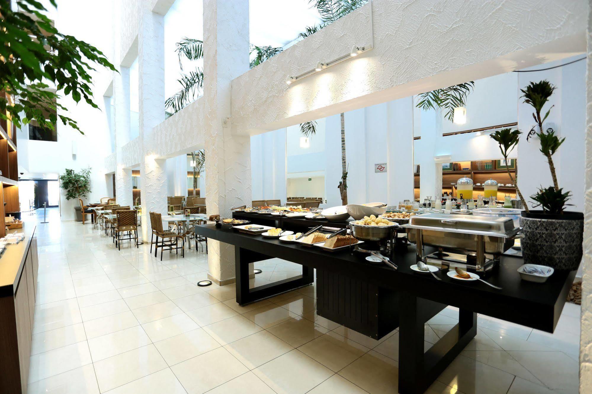 Oasis Tower Hotel Ribeirao Preto Bagian luar foto